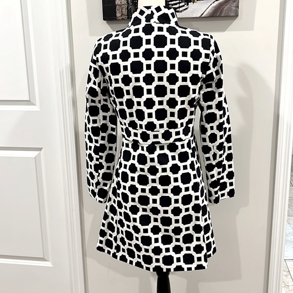 Banana Republic Factory Trench Coat - Picture 4 of 9